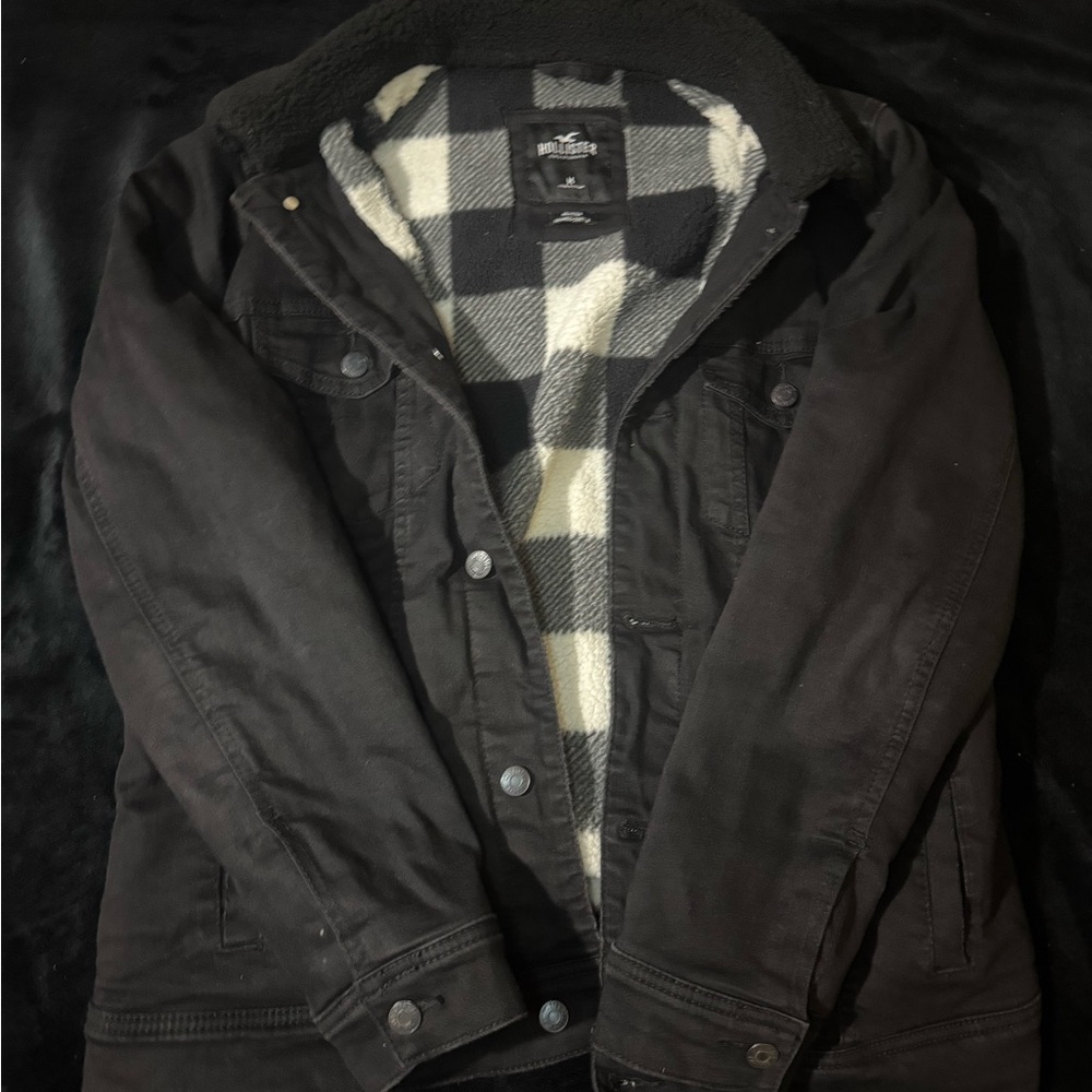 Hollister Men's Black Jean Jacket with Plaid Lining